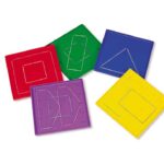 0153 Assort Geoboards