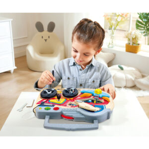 LITTLE RACER''S BUSY BOARD - HAPE - Image 3