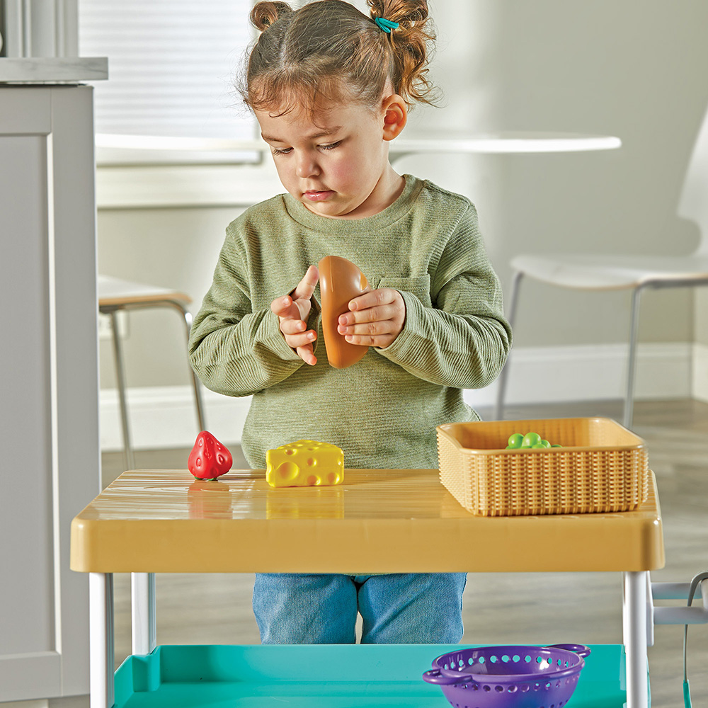 LER9752-Prep-n-Store-Kitchen-Island-Girl-1