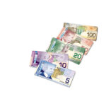 LRM2358M_canadian-currency-money-for-wallet_high_res_1