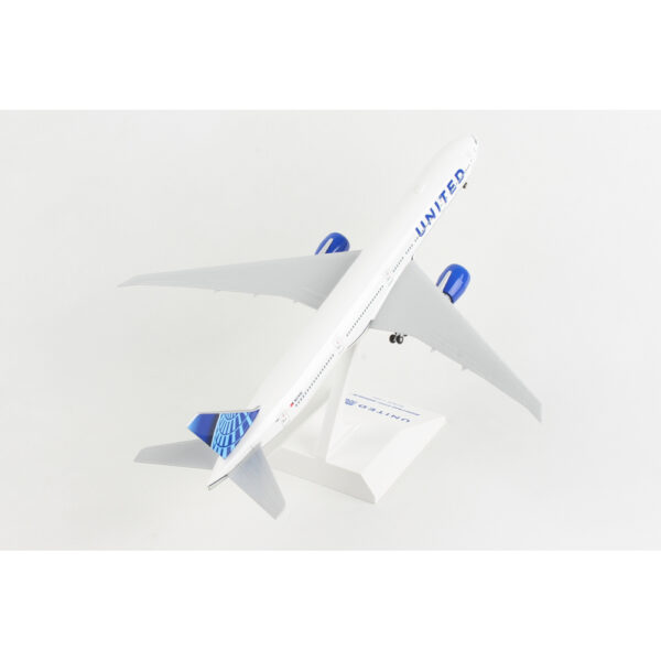 SKYMARKS UNITED 777-300 1/200 W/GEAR 2019 NEW LIVERY - DARON - Playwell ...