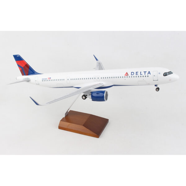 SKYMARKS DELTA A321NEO 1/100 W/WOOD STAND & GEAR - DARON - Playwell ...