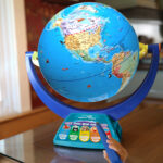 squared_1000x1000_EI8888_geosafari-jr-talking-globe_high_res_3